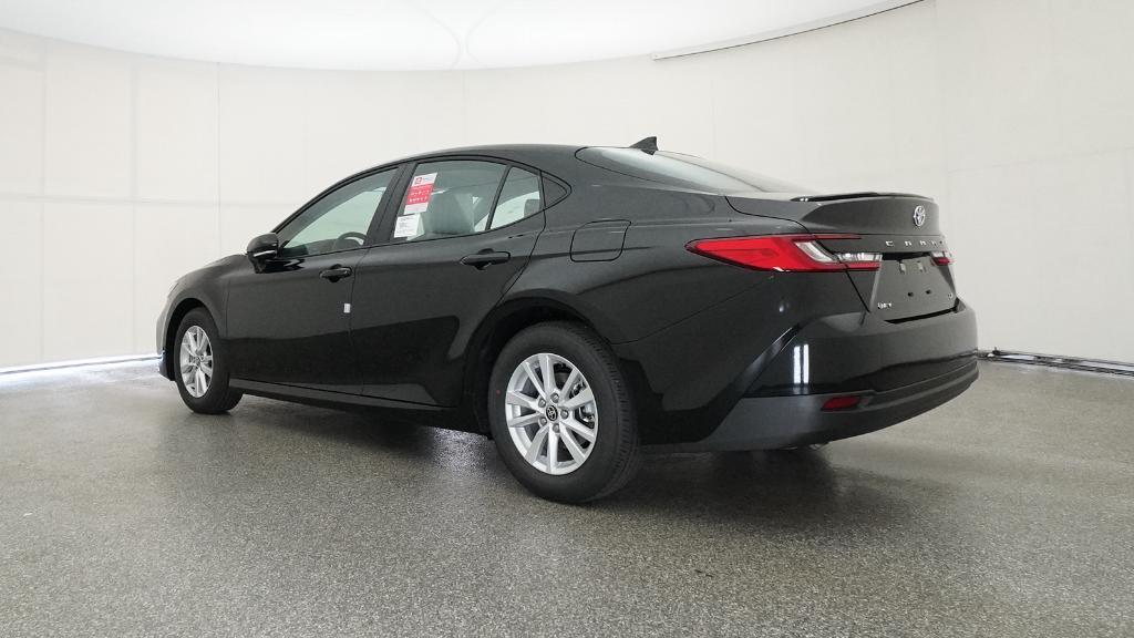 2026 Toyota Camry LE photo 14