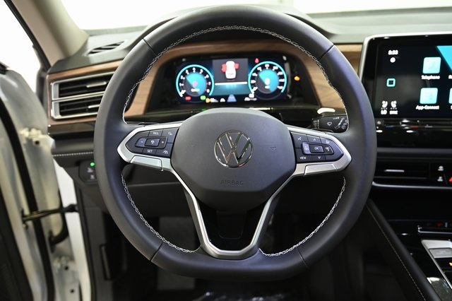 2026 Volkswagen Atlas SE Technology photo 3