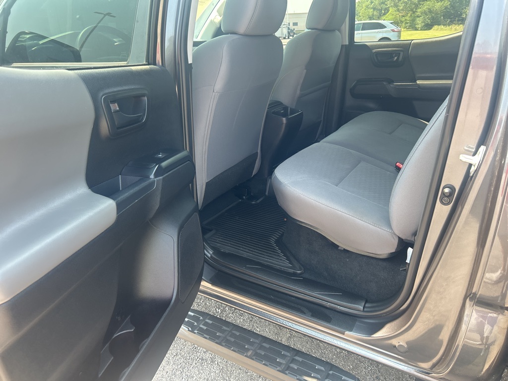 2023 Toyota Tacoma TRD Off-Road photo 23