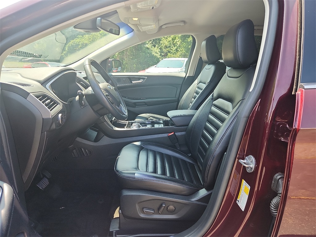 2020 Ford Edge SEL photo 13