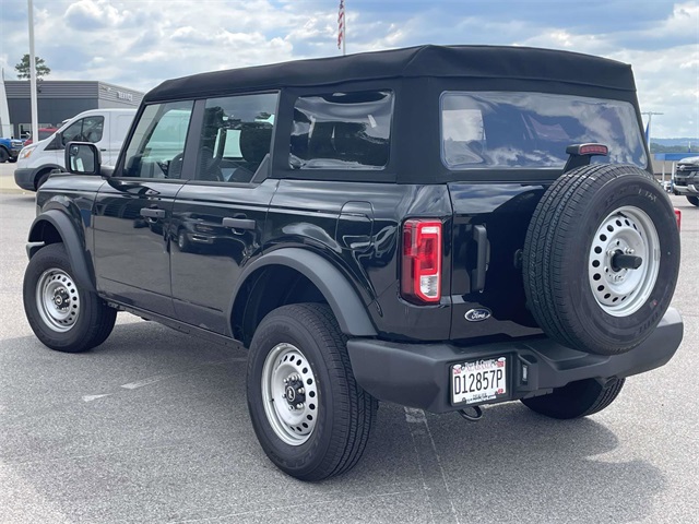 2025 Ford Bronco Base photo 2