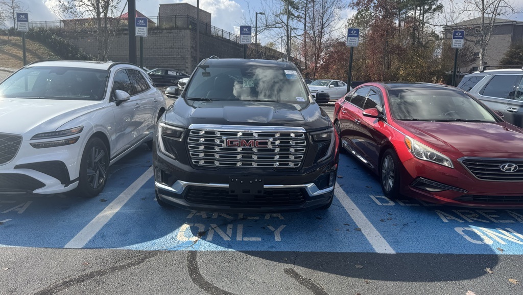 2025 GMC Acadia Denali's photo