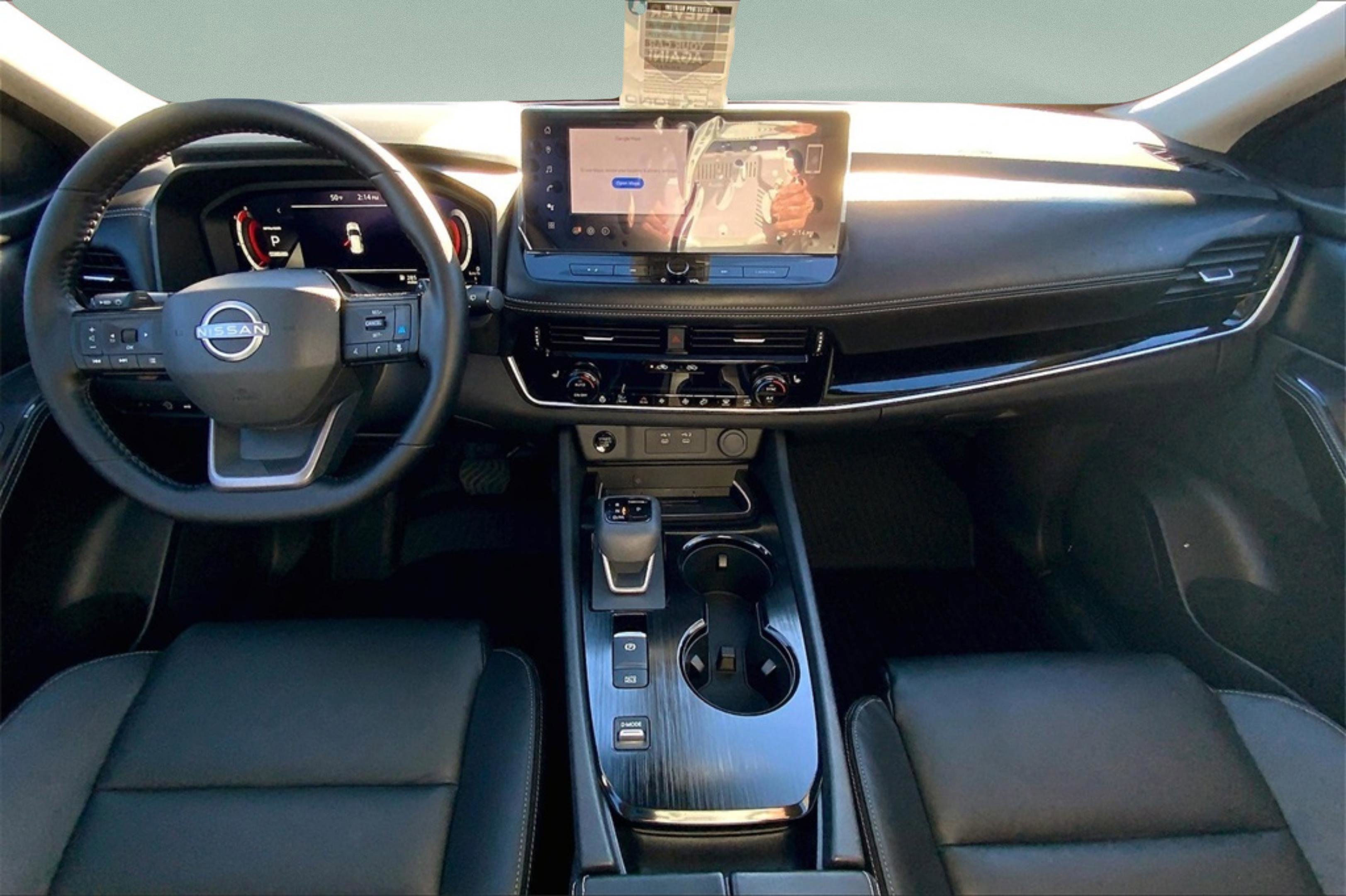 2025 Nissan Rogue SL photo 5