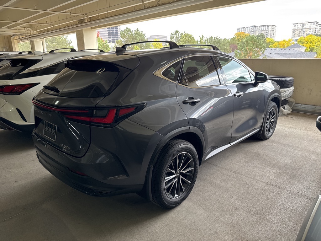2025 Lexus NX 350h Premium photo 3