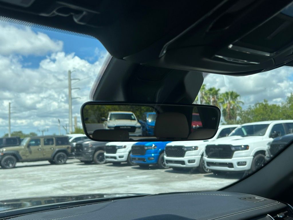 2025 Jeep Grand Cherokee Limited photo 38