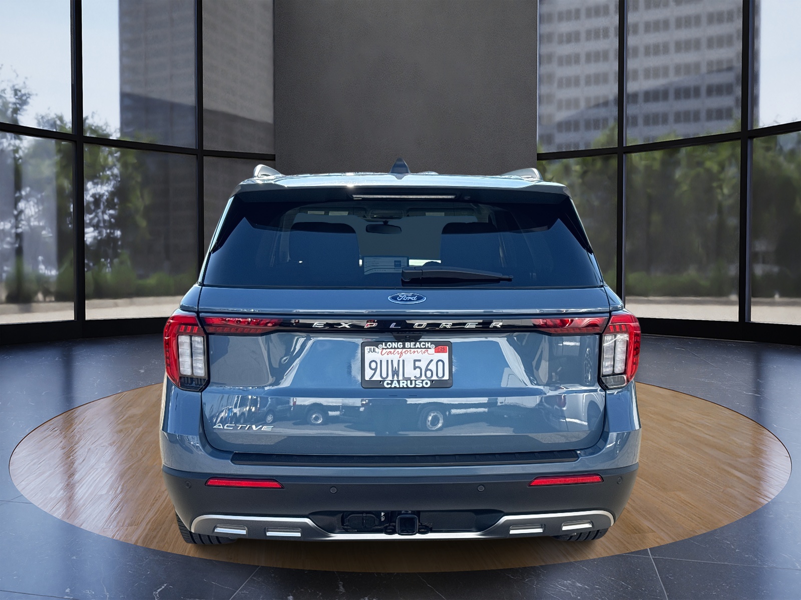 2025 Ford Explorer photo 4