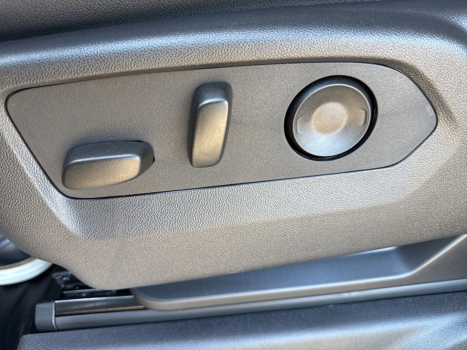 2025 Chevrolet Silverado 1500 RST photo 32