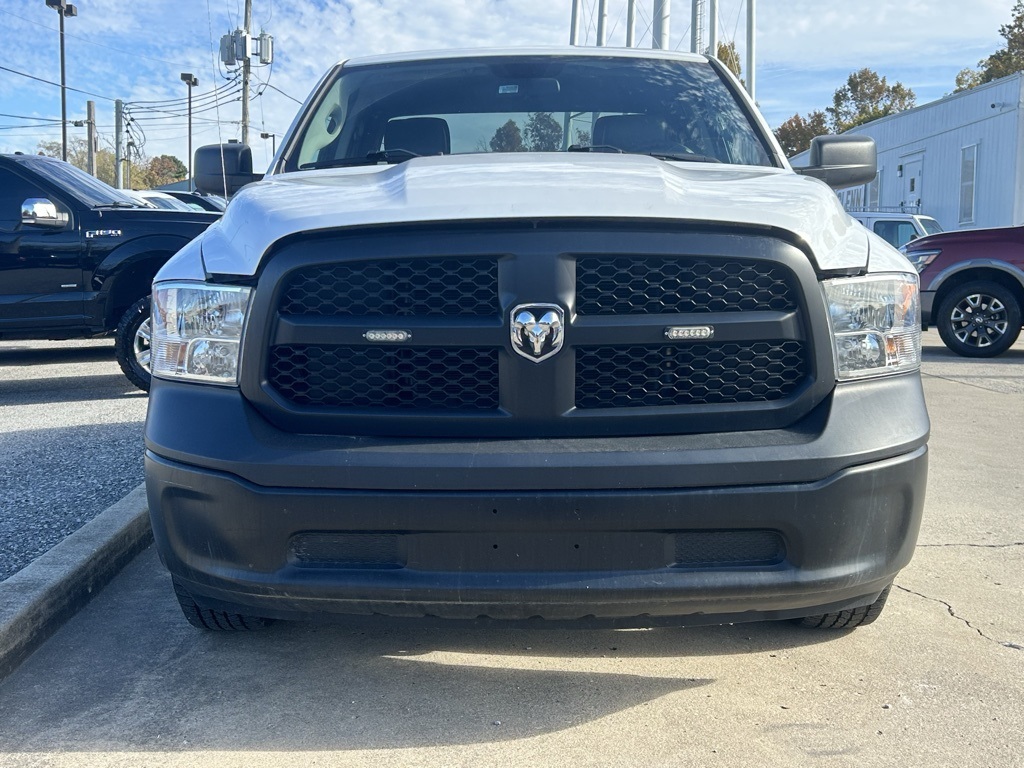 2023 Ram 1500 Classic Tradesman photo 3