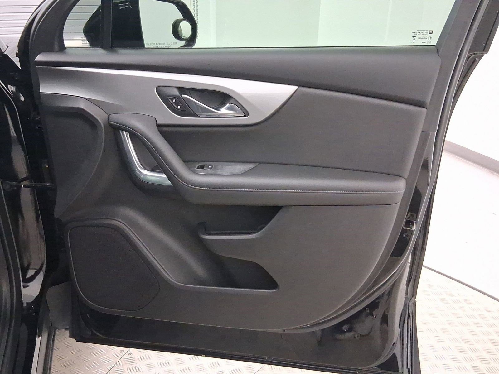 2021 Chevrolet Blazer 2LT photo 25