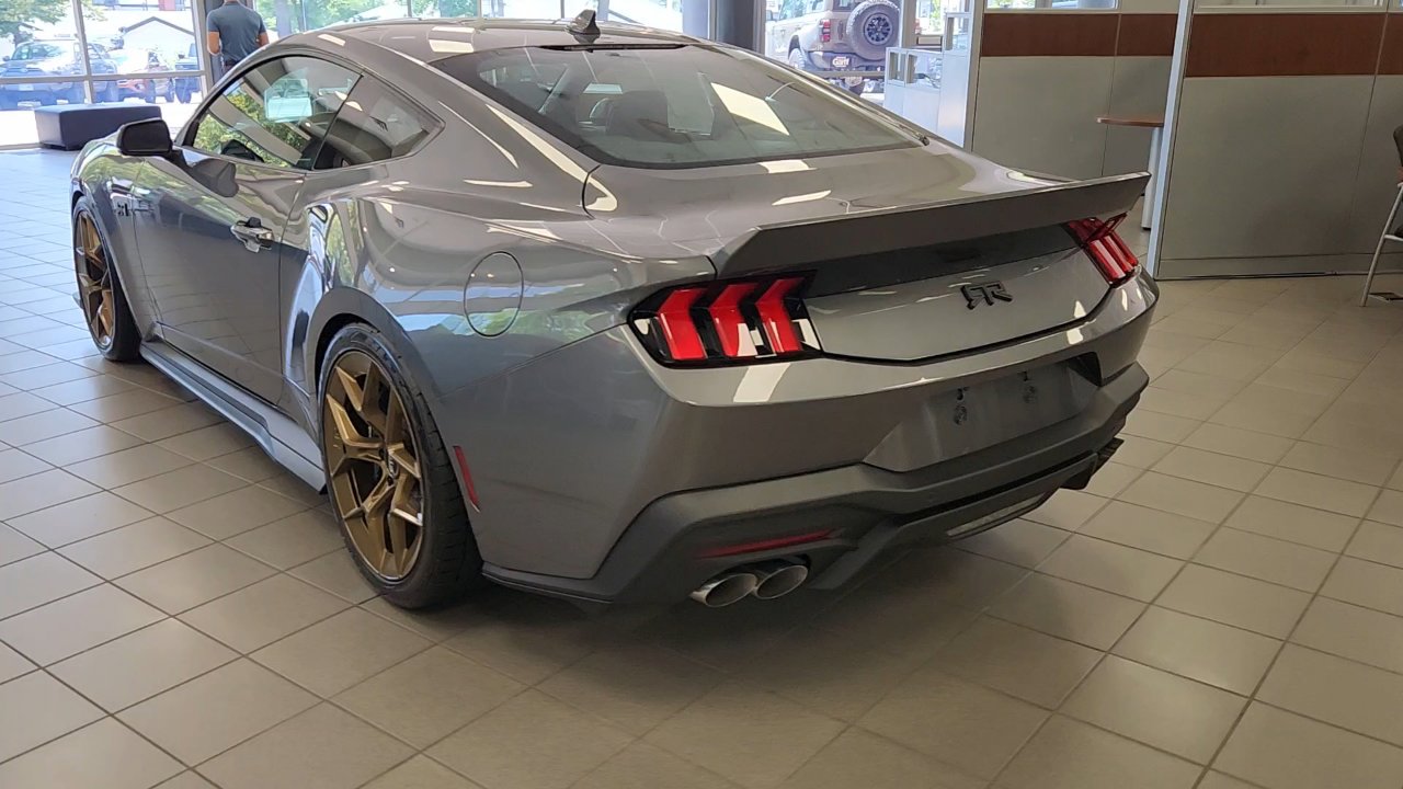 2025 Ford Mustang GT Premium photo 4