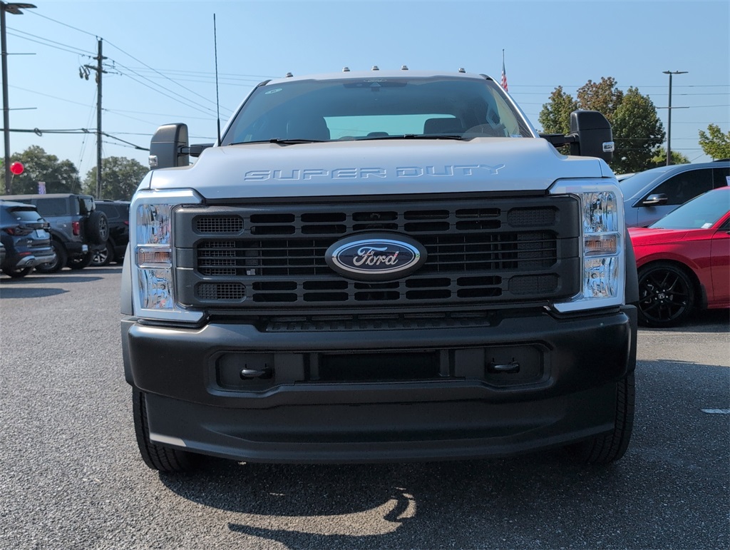2026 Ford F-450 photo 2