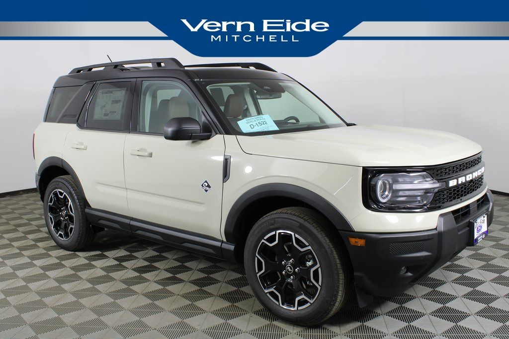 2025 Ford Bronco Sport Outer Banks's photo