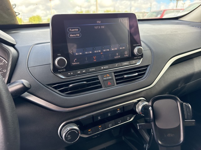 2021 Nissan Altima 2.5 SV photo 3