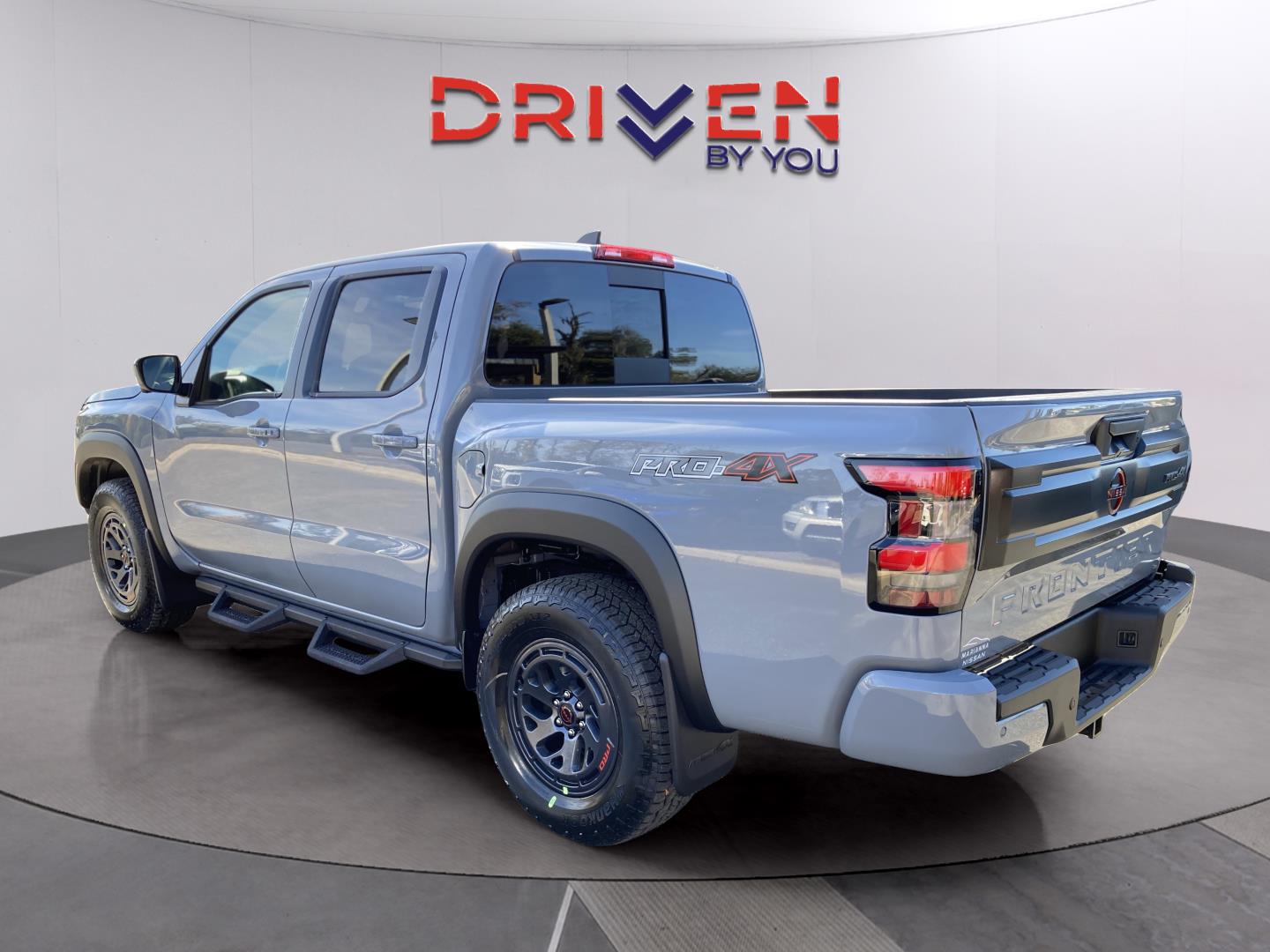 2026 Nissan Frontier PRO-4X photo 3