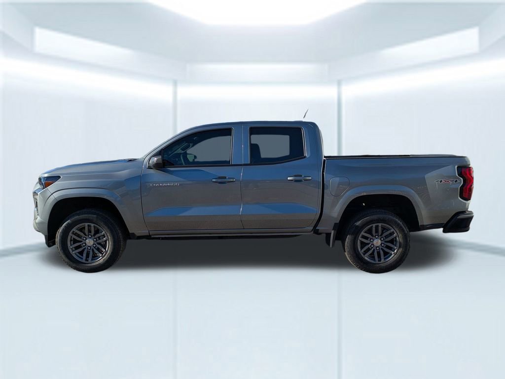 2026 Chevrolet Colorado LT photo 2