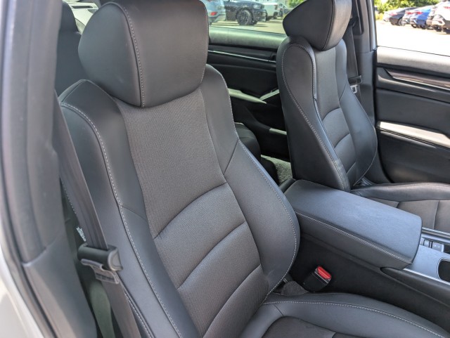 Used 2021  Honda Sport image 11