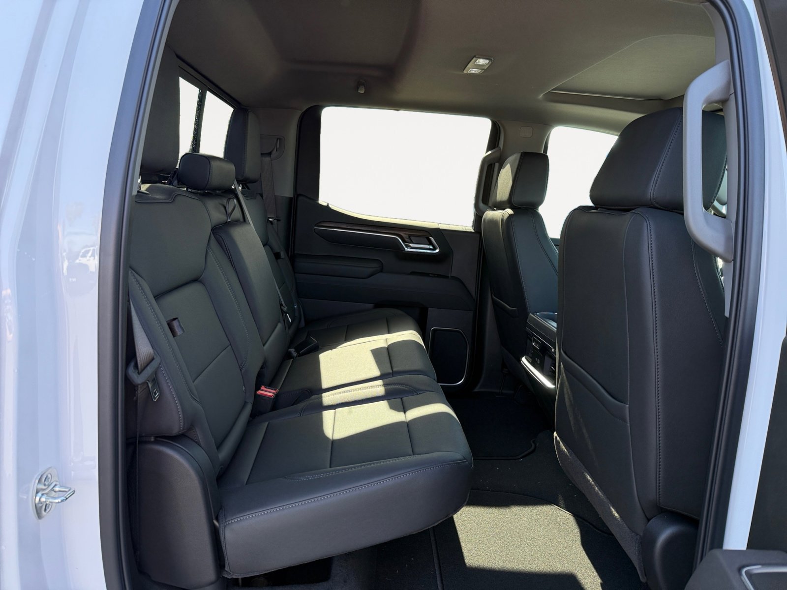 2025 Gmc Sierra 1500 SLT photo 18