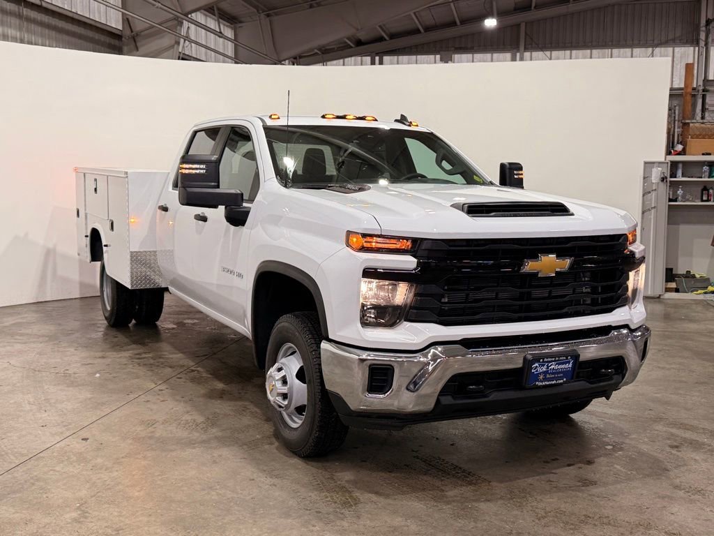 2026 Chevrolet Silverado 3500HD Work Truck photo 3