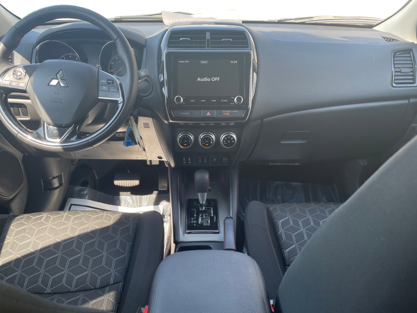 2023 Mitsubishi Outlander Sport LE photo 11
