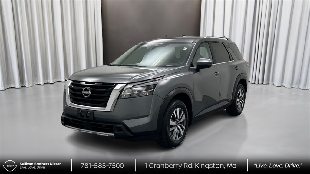 2023 Nissan Pathfinder SL's photo