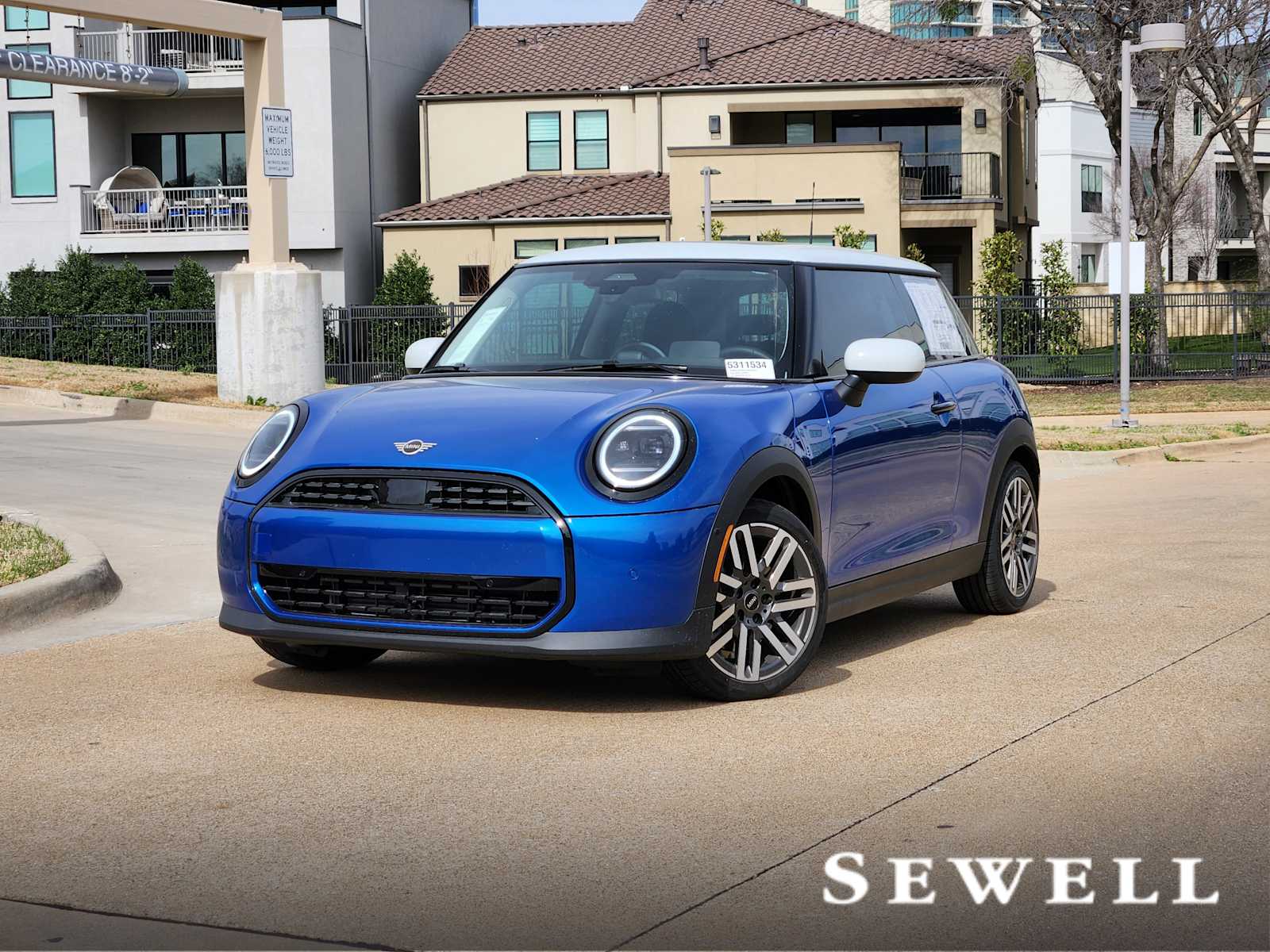 2025 MINI Hardtop 2 Door Base's photo