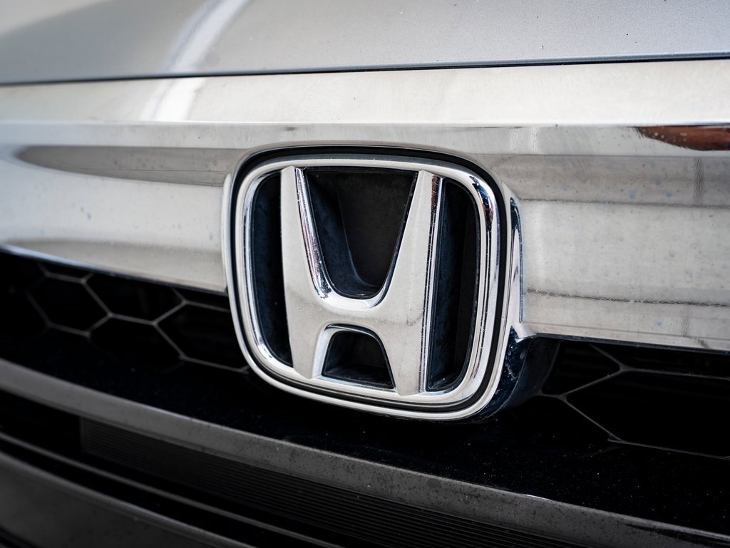 2018 Honda Accord EX-L 2.0T photo 3