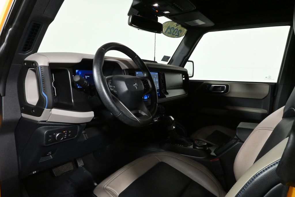 2021 Ford Bronco Wildtrak photo 12