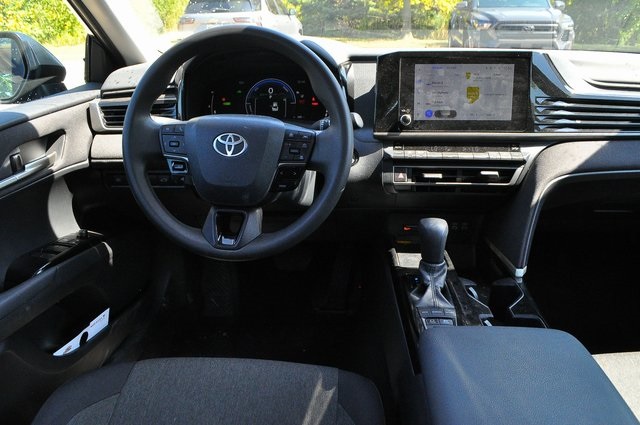 2025 Toyota Camry LE photo 17