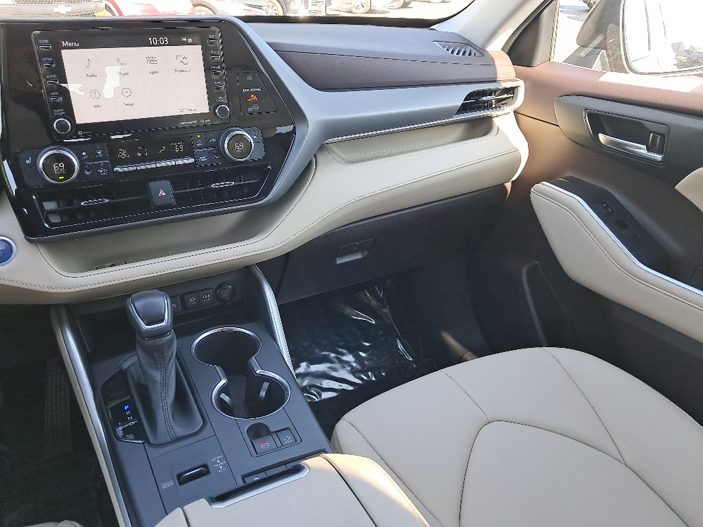 2021 Toyota Highlander Hybrid XLE photo 19