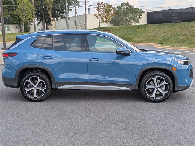 2025 Volkswagen Tiguan SE photo 2