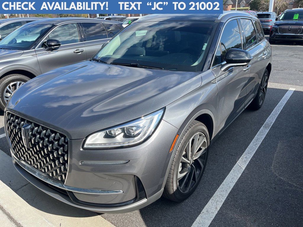 2023 Lincoln Corsair Reserve's photo