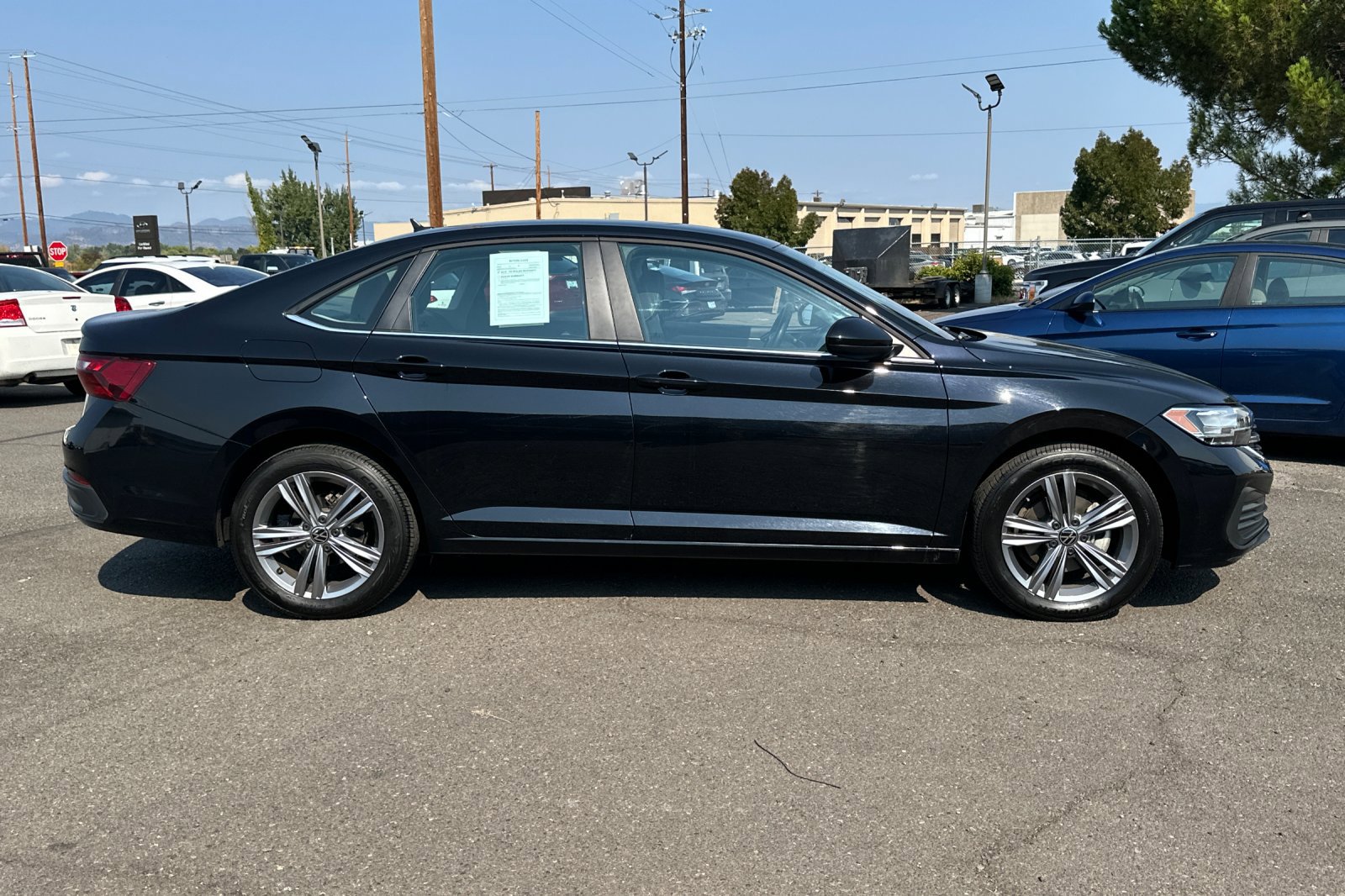 2024 Volkswagen Jetta SE photo 2