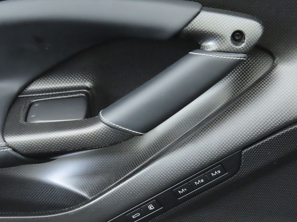 2021 Ferrari F8 Spider Base photo 29