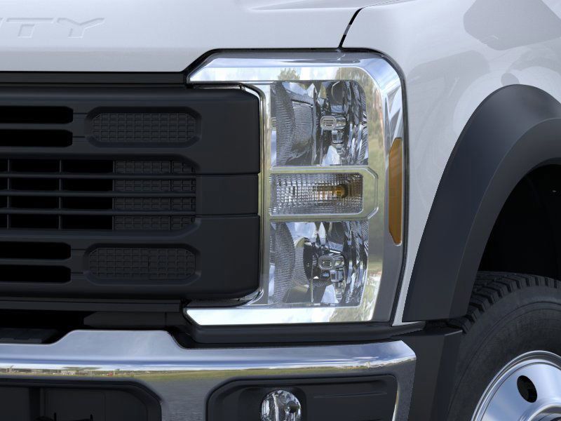 2025 Ford F-450 photo 16