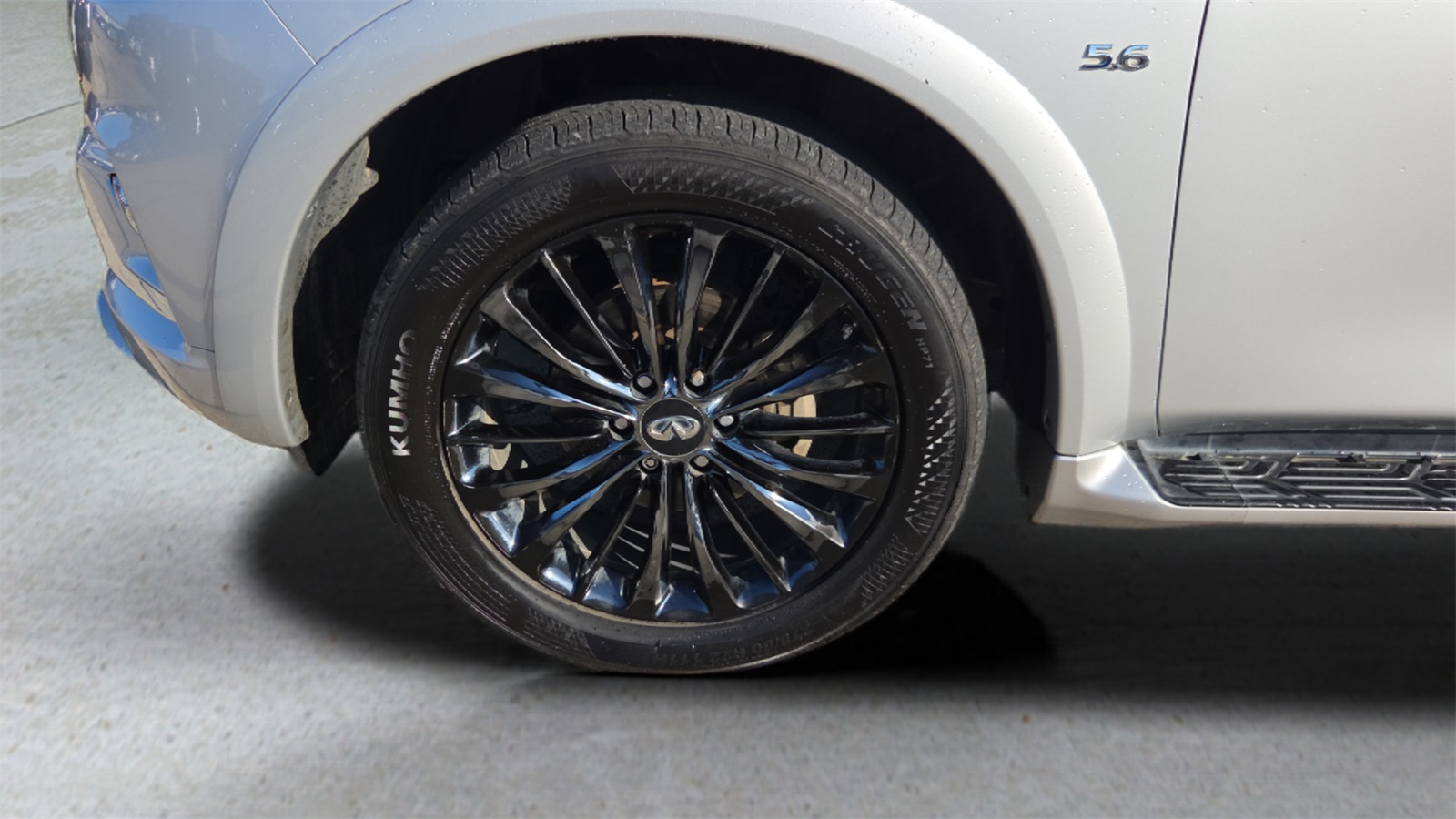2019 Infiniti QX80 Base photo 19