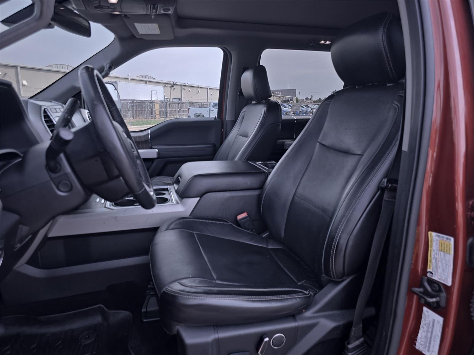 2018 Ford F-250 Lariat photo 20