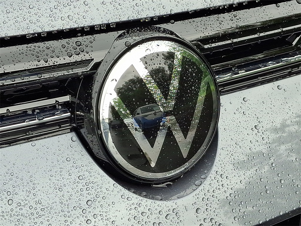 2025 Volkswagen Taos S photo 7