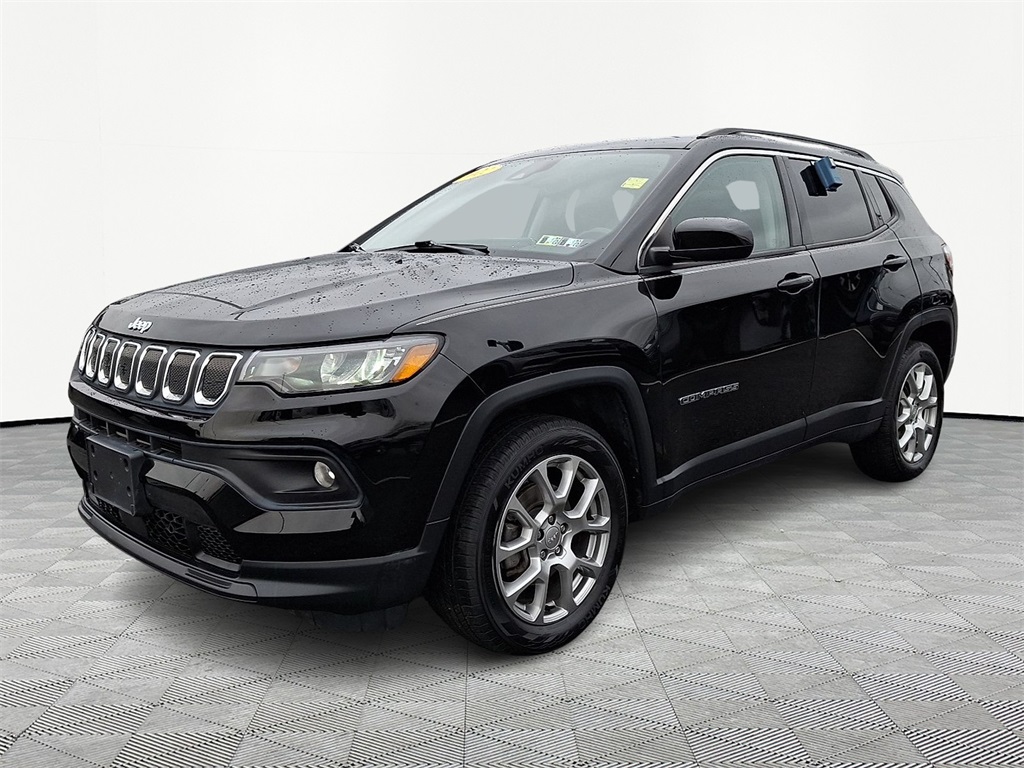 2022 Jeep Compass Latitude Lux photo 3