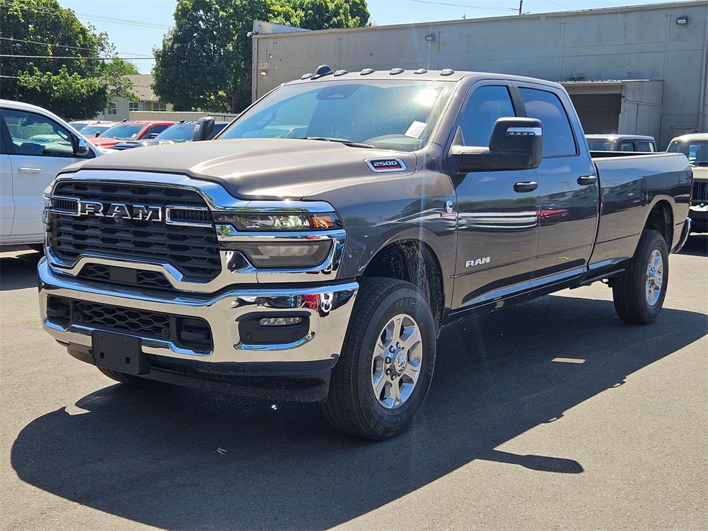 2025 Ram 2500 Big Horn photo 3
