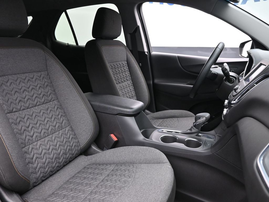 2024 Chevrolet Equinox LT photo 5