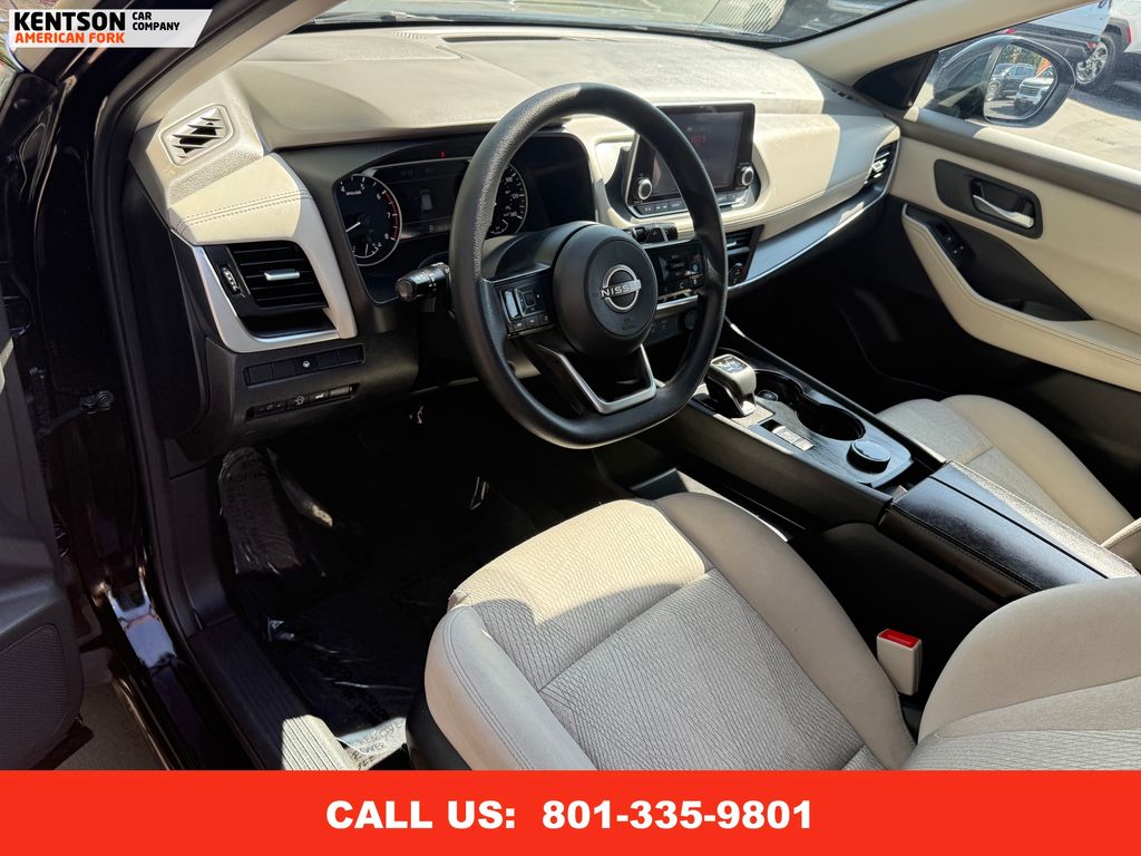 2024 Nissan Rogue SV photo 29