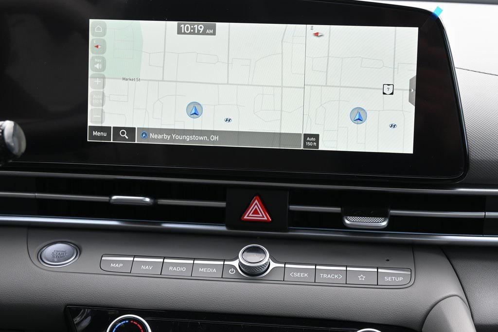 2025 Hyundai Elantra SEL Convenience photo 13