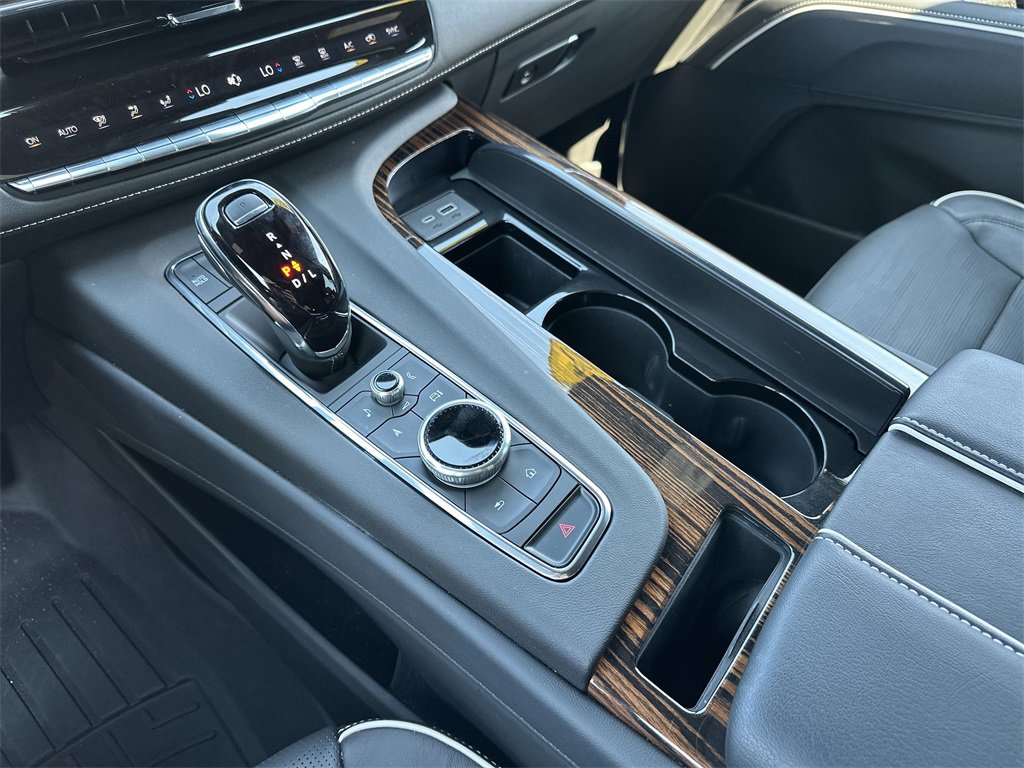 2023 Cadillac Escalade ESV Premium Luxury photo 22