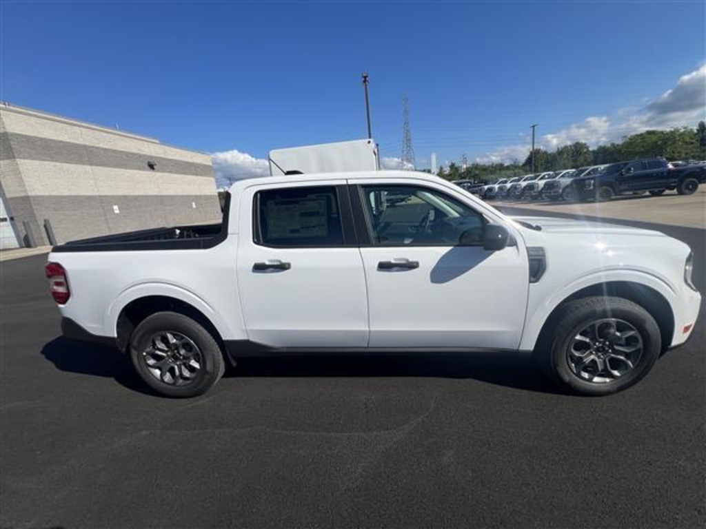 2025 Ford Maverick XLT photo 3