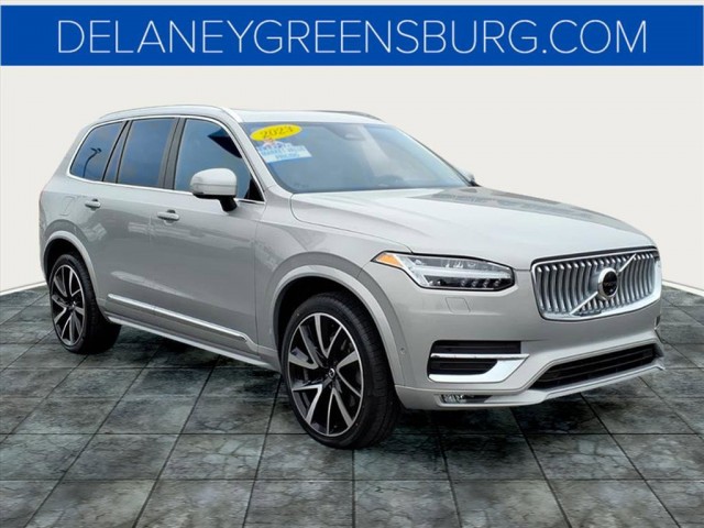 2023 Volvo XC90 Plus's photo