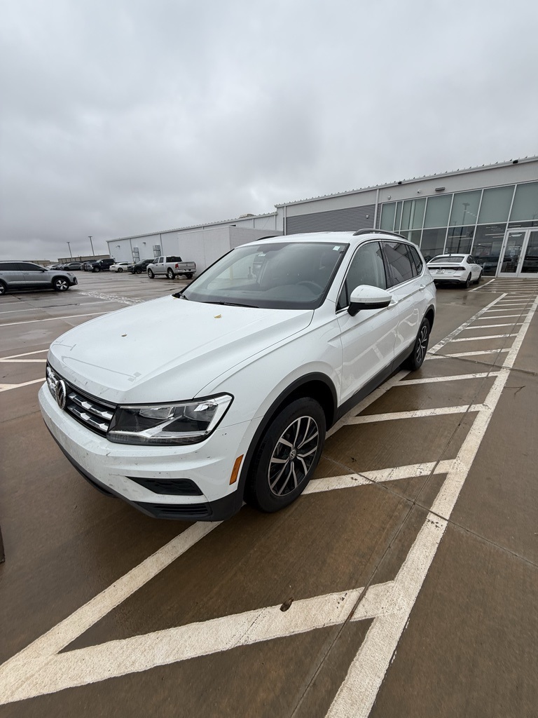 2021 Volkswagen Tiguan R-Line Black SEL photo 4
