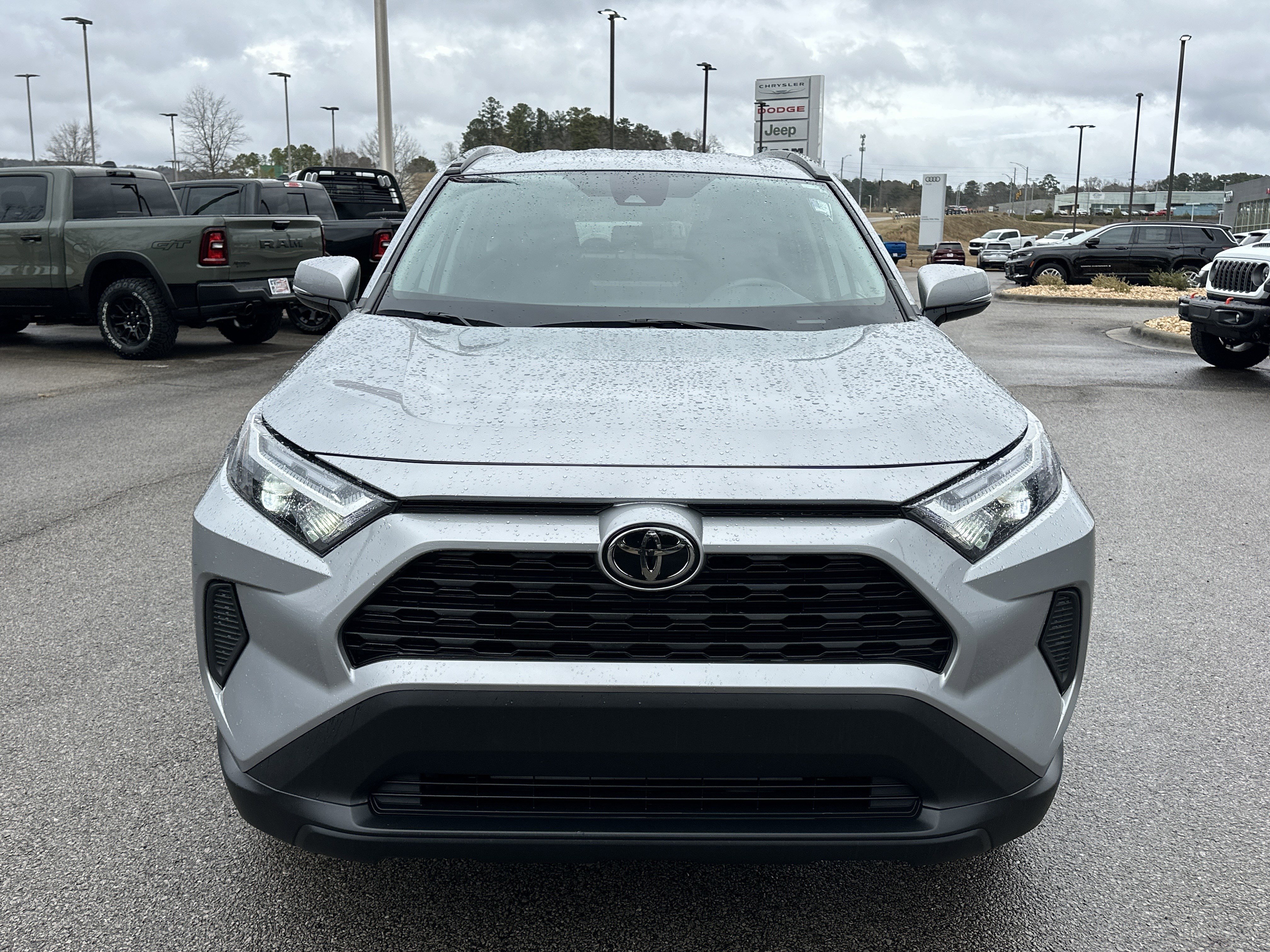 Used 2024 Toyota RAV4 XLE with VIN 2T3W1RFV8RW318567 for sale in Northfield, Minnesota