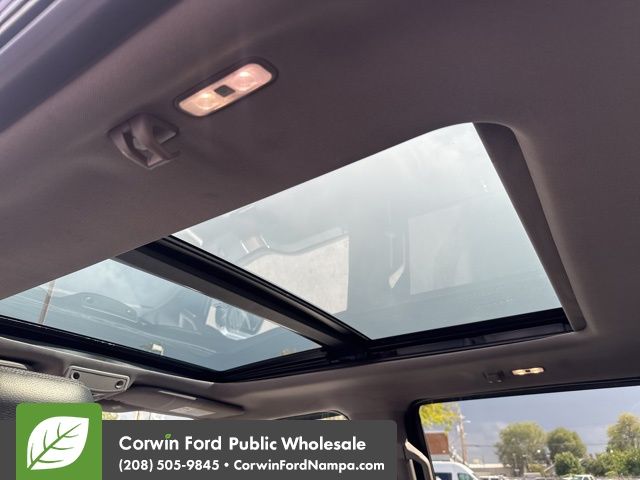 2016 Ford F-150 Lariat photo 37