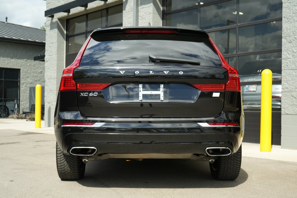 2021 Volvo XC60 Recharge Hybrid T8 Inscription Expression photo 11