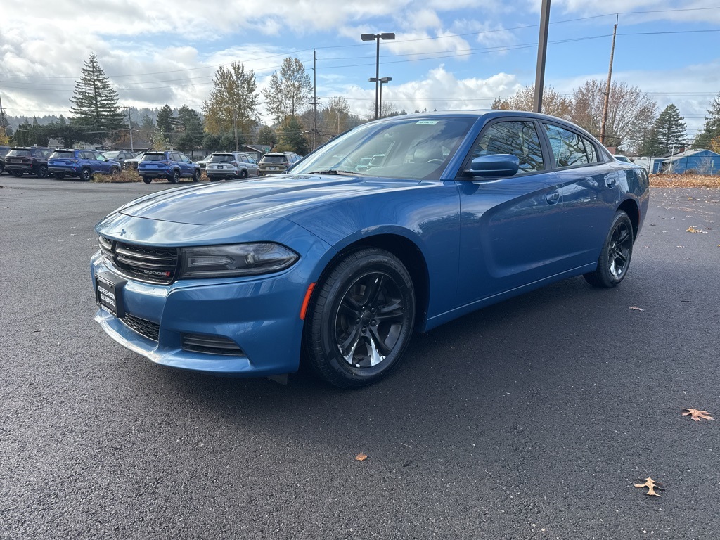 2021 Dodge Charger SXT photo 3